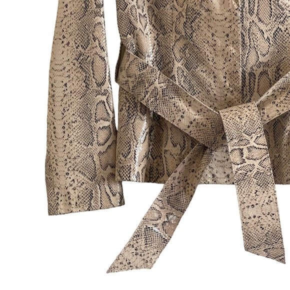 Vintage VS2 by Vakko tan & black animal printed leather jacket with belt - Picture 5 of 13